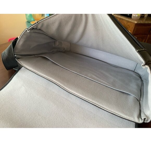 Premium Leather 14 MacBook Pro Messenger Bag w/Sleeve by Michael Santoro Design - Picture 12 of 15